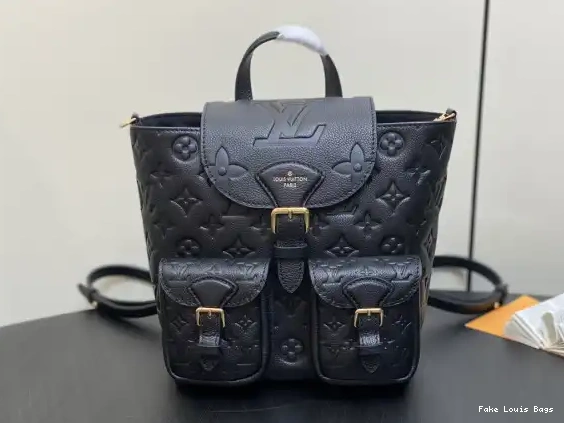 Eliminating the middleman and passing on savings to you. With massive production and tax-free benefits LOUIS VUITTON Backup Ys-20*22*14CM 0405